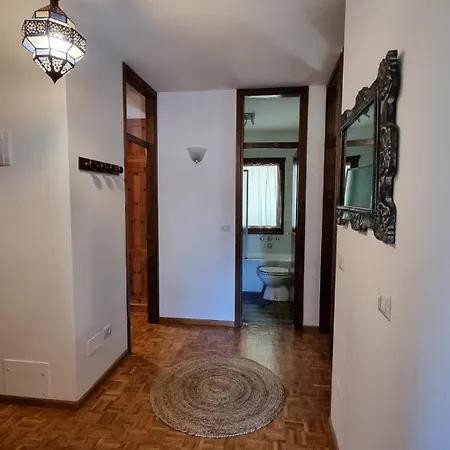 Spazioso Vicino Al Centro Appartamento *